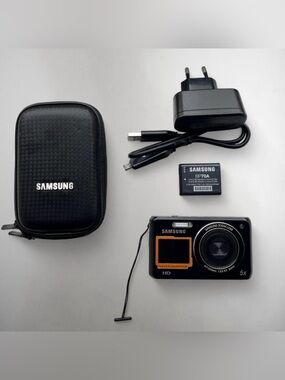 mint Samsung DV101 dual-view black camera with battery, case, charger included